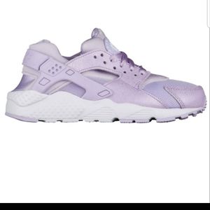 Nike Lilac Huarache shoes